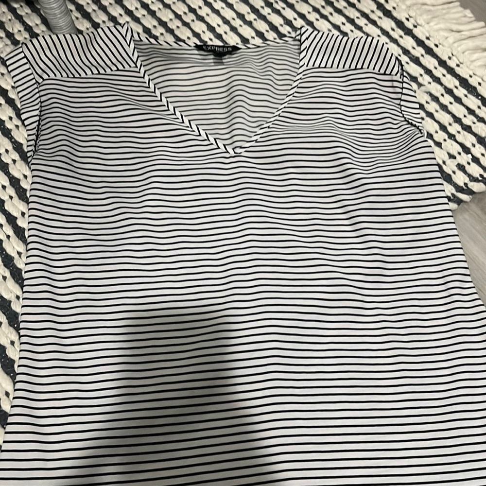 Express Black and White Striped V-Neck Tee